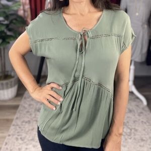 COZY CO LACE TRIM SAGE TOP (S-L)